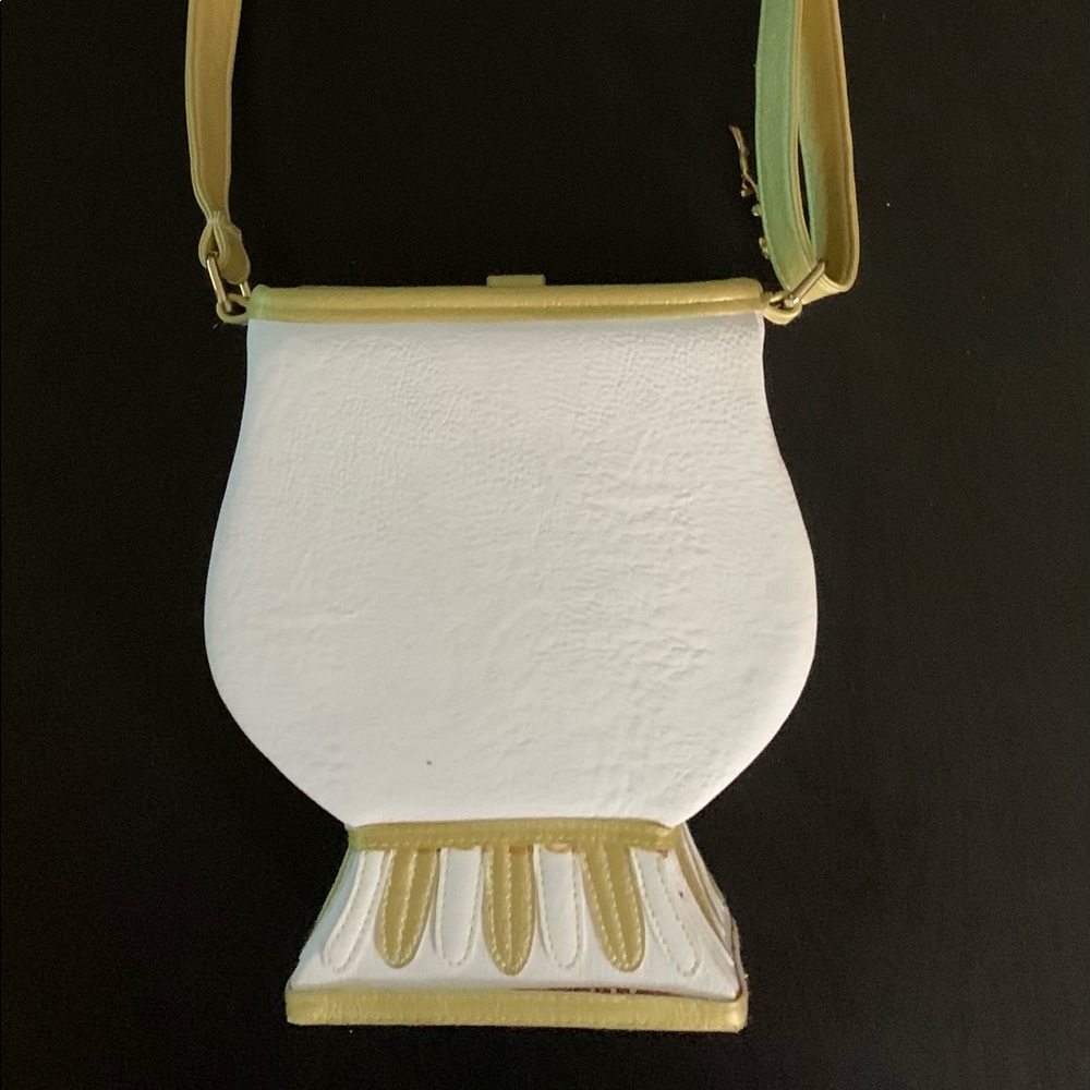 Disney Parks Chip crossbody bag - Picture 2 of 3